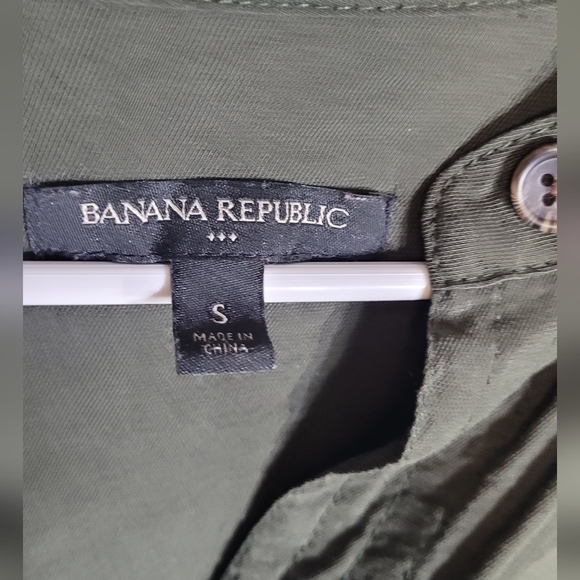 Banana Republic Button Down Top Olive Green Small - Picture 3 of 4